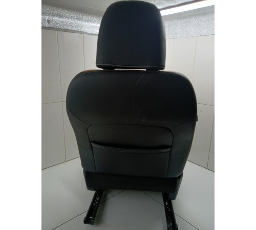 Сиденье переднее правое