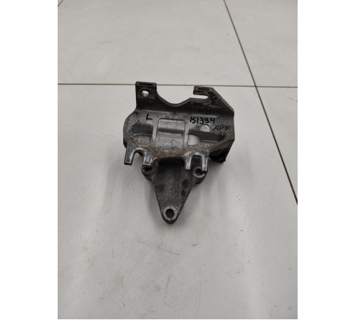 Опора двигателя левая