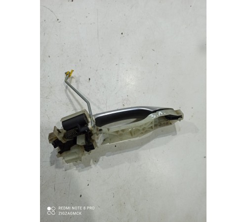 Ручка двери (задняя левая внешняя)