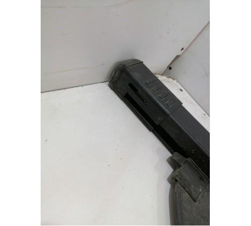 Шторка багажника