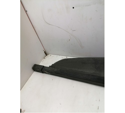 Шторка багажника