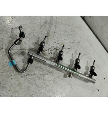 Топливная рампа с форсунками