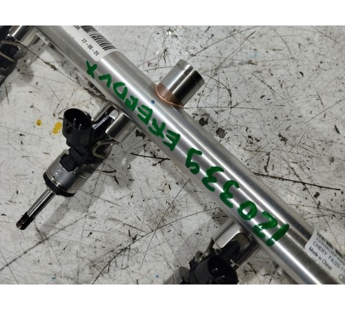 Топливная рампа с форсунками