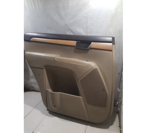 Обшивка двери задняя левая
