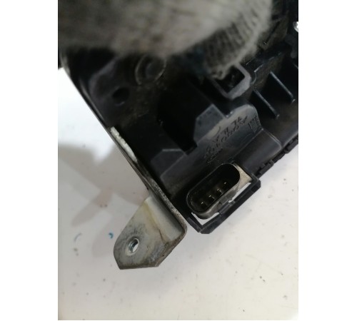 Замок крышки багажника