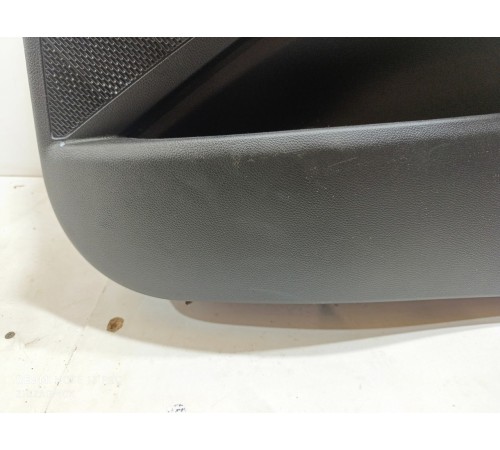Обшивка двери передняя правая