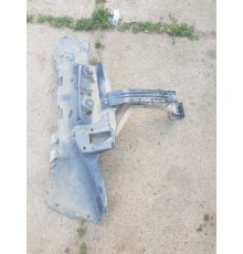 Кронштейн крепление крыла передний правый