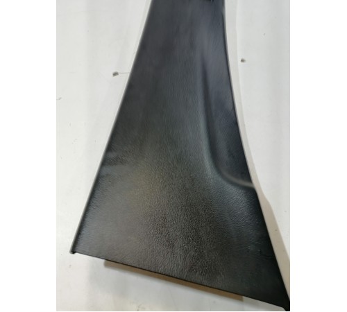 Обшивка центральной стойки левая верхняя