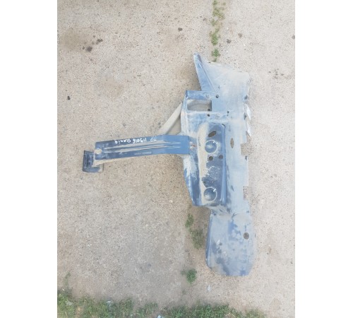 Кронштейн крепление крыла передний правый