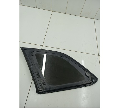 Глухое стекло заднее правое