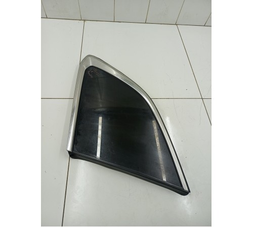 Глухое стекло заднее правое