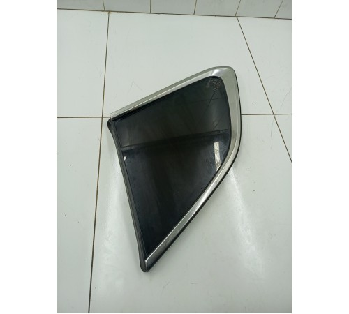 Глухое стекло заднее правое