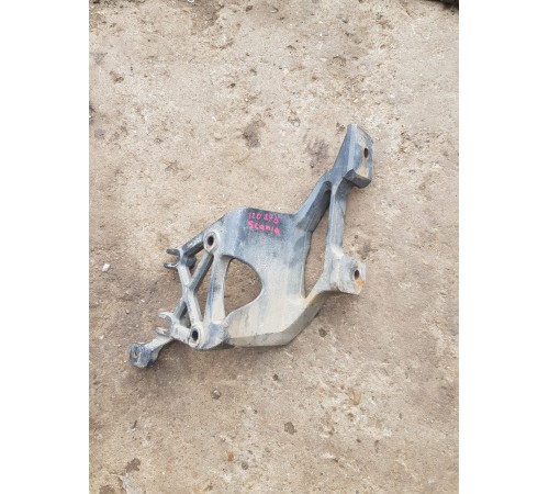 Кронштейн подвеса глушителя