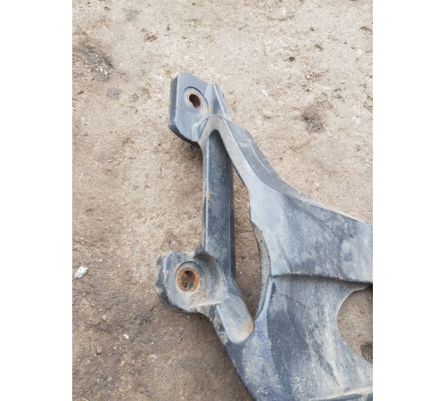 Кронштейн подвеса глушителя