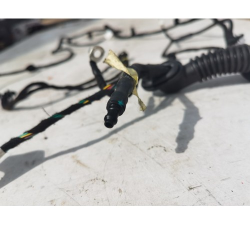 Электропроводка крышки багажника