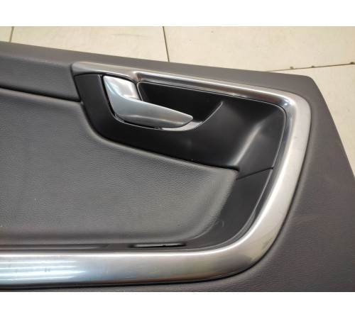 Обшивка двери (задняя, левая)