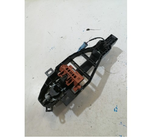 Ручка двери передняя правая наружная