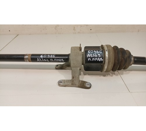 Полуось привод передний правый