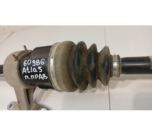 Полуось привод передний правый