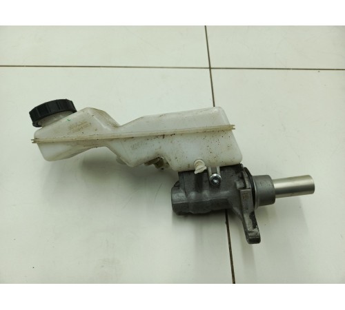 Главный тормозной цилиндр (с бачком)