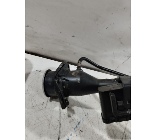 Горловина топливного бака