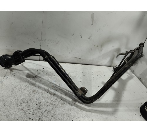 Горловина топливного бака