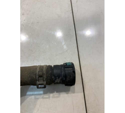 Патрубок системы охлаждения