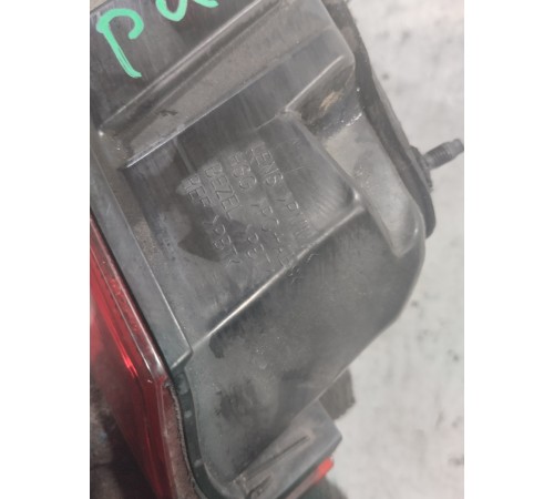 Фонарь крышки багажника левый