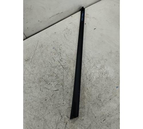 Уплотнитель стекла передний левый внутренний