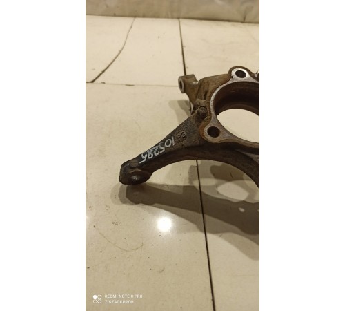 Кулак поворотный(передний правый)
