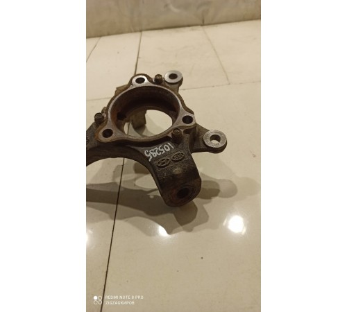 Кулак поворотный(передний правый)