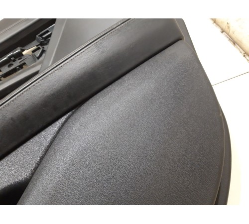 Обшивка двери (задняя правая)