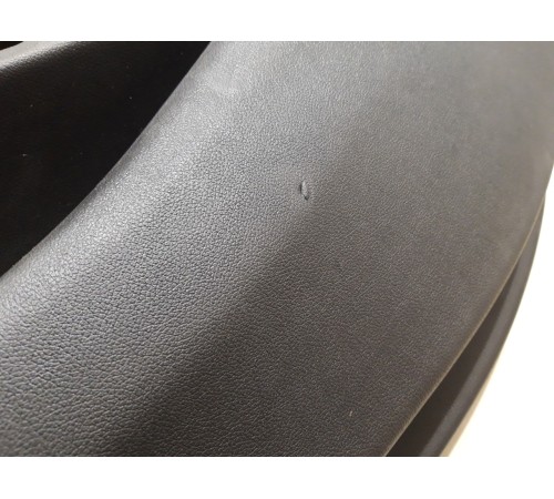 Обшивка двери (задняя правая)