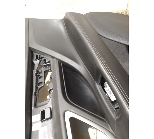 Обшивка двери (задняя правая)