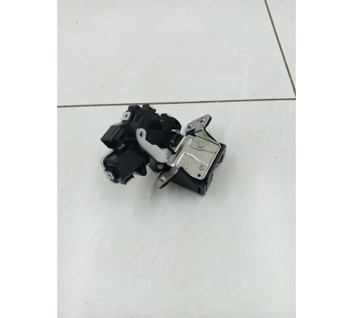 Замок багажника