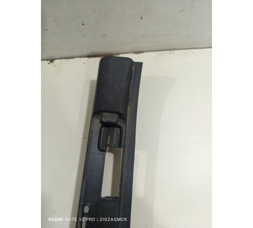 Накладка порога передняя левая