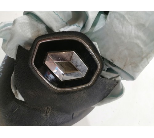 Подушка безопасности водителя