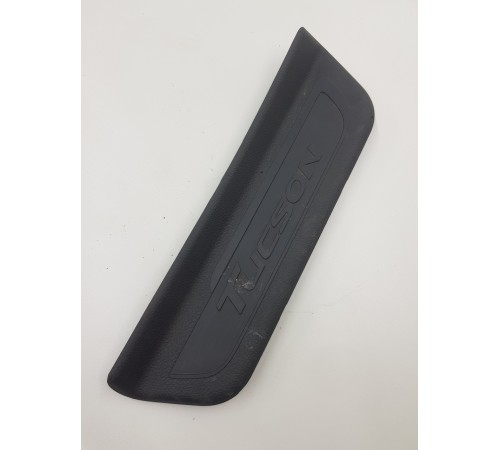 Накладка порога задняя левая