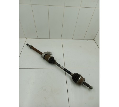 Полуось (привод) передний правый