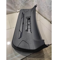 Обшивка крышки багажника