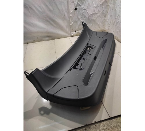 Обшивка крышки багажника