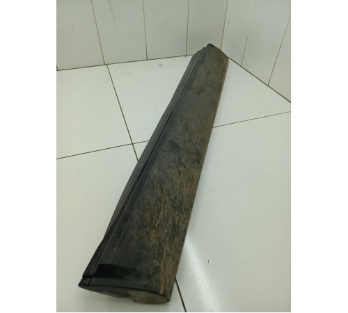 Молдинг двери передний левый 