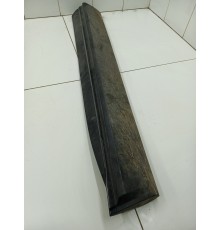 Молдинг двери передний левый 