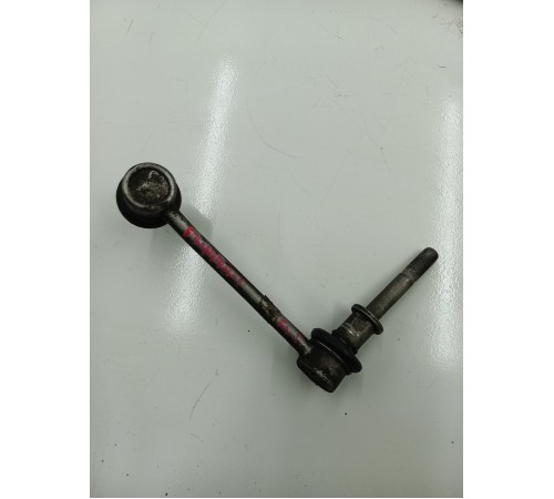 Стойка стабилизатора передняя