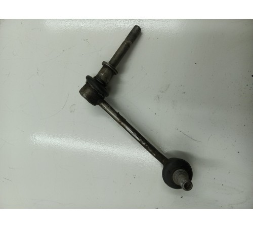 Стойка стабилизатора передняя