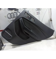 Обшивка двери (задняя правая)