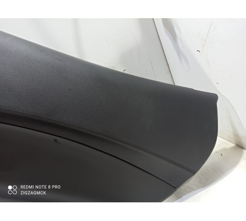 Обшивка двери (задняя правая)