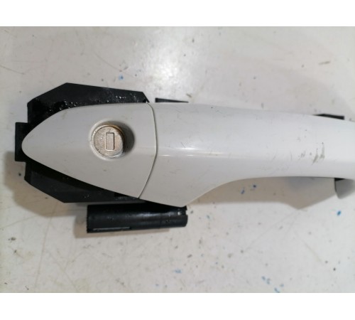 Ручка двери передняя левая (наружная)