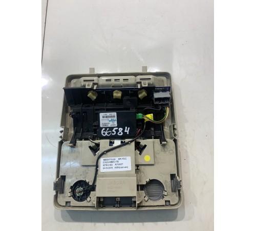 Плафон внутреннего освещения (передний)