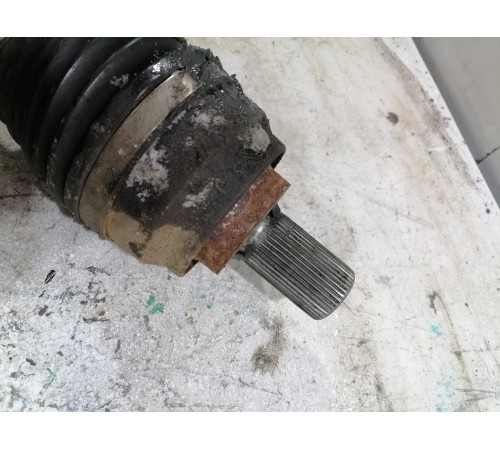 Привод (полуось) передний правый